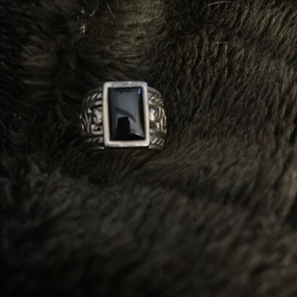 Silpada Black and Silver Gothic Ring with Filigree